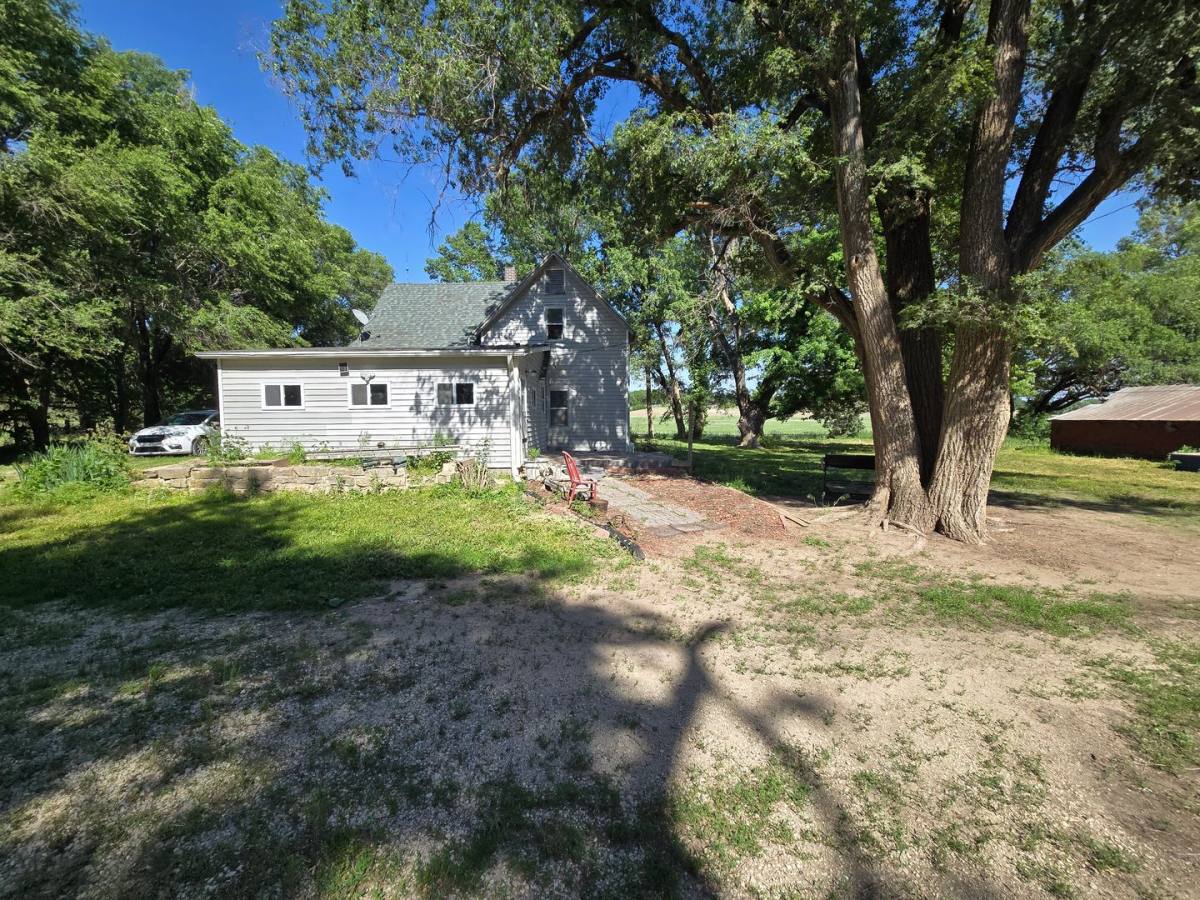 House for rent at 1405 Redwood Rd, Clay Center, KS 67432