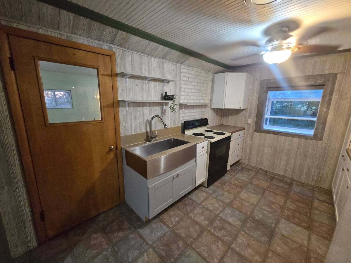 House for rent at 1405 Redwood Rd, Clay Center, KS 67432