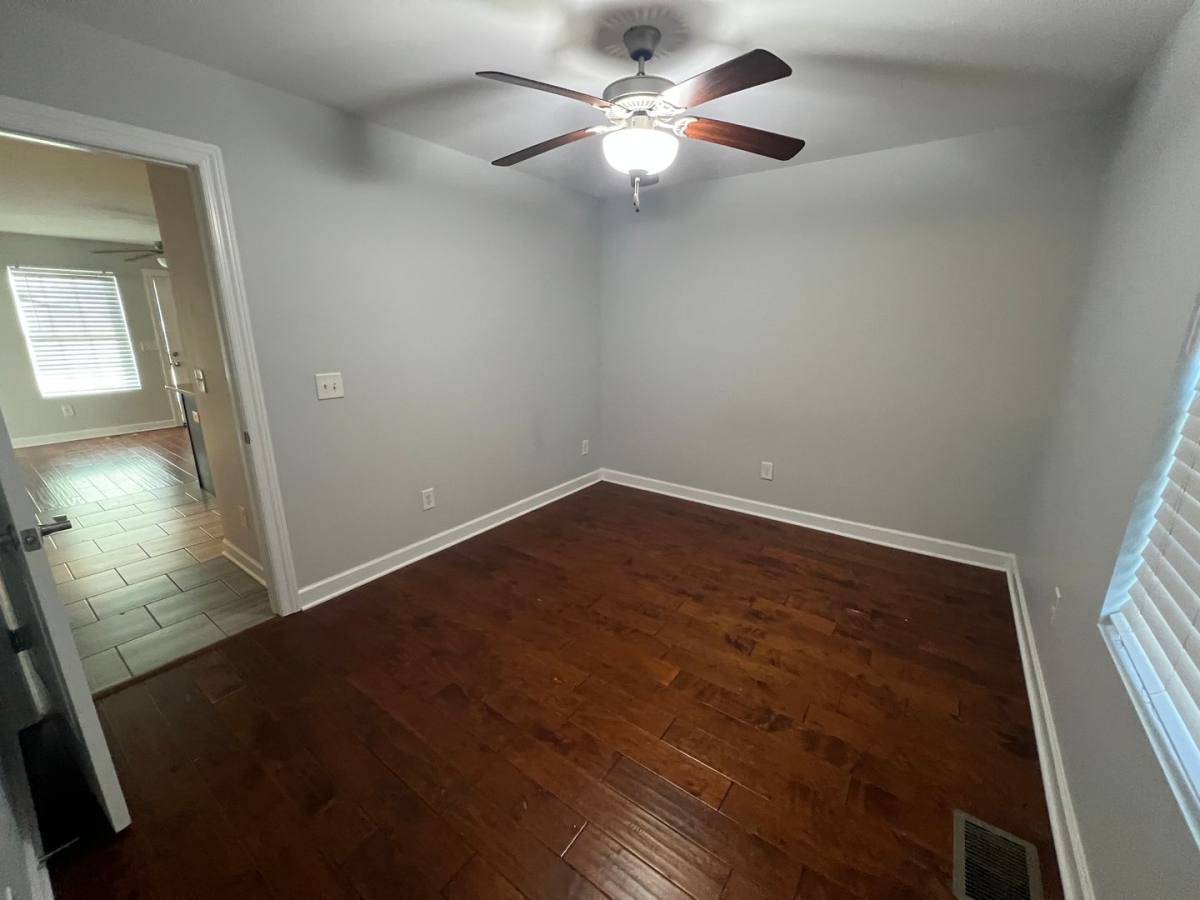 House for rent at 517-A Crestland Dr, Murfreesboro, TN 37130