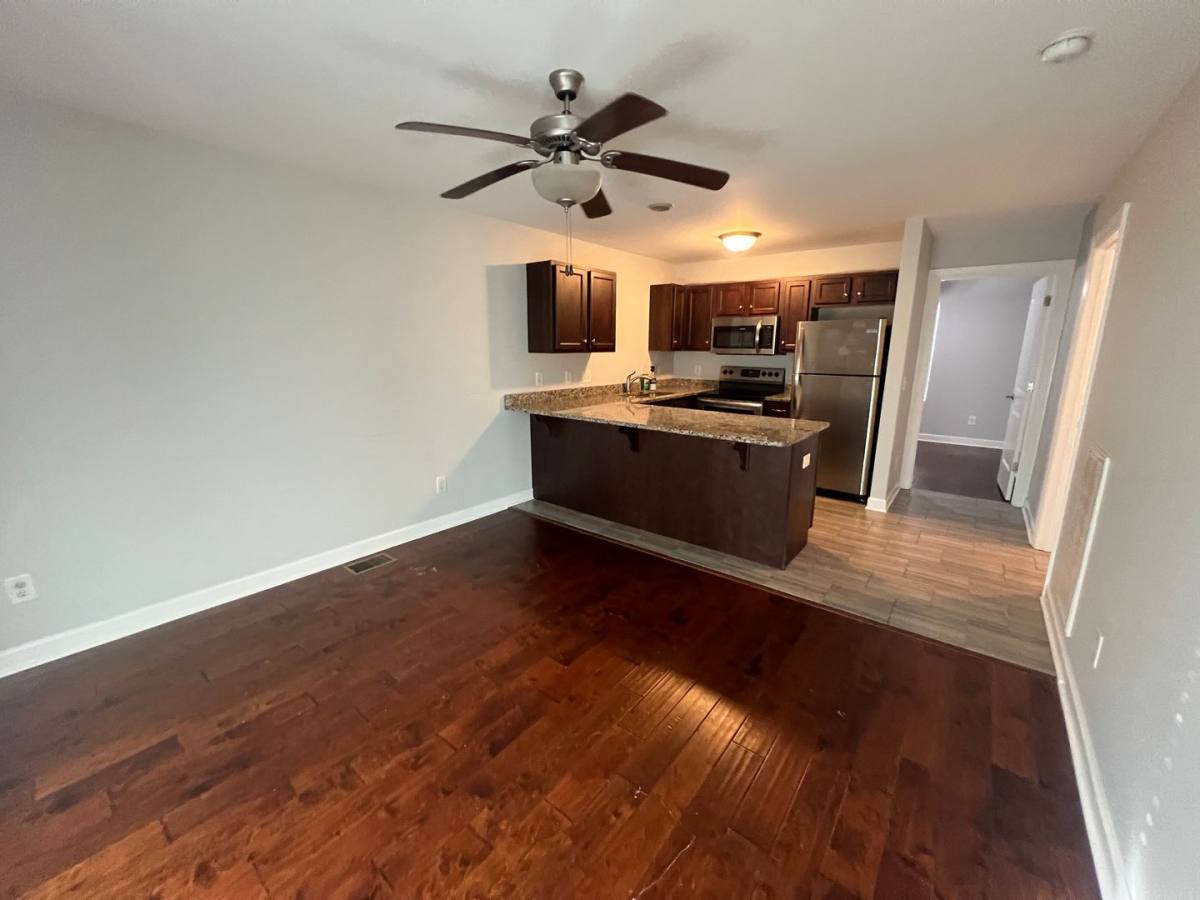 House for rent at 517-A Crestland Dr, Murfreesboro, TN 37130