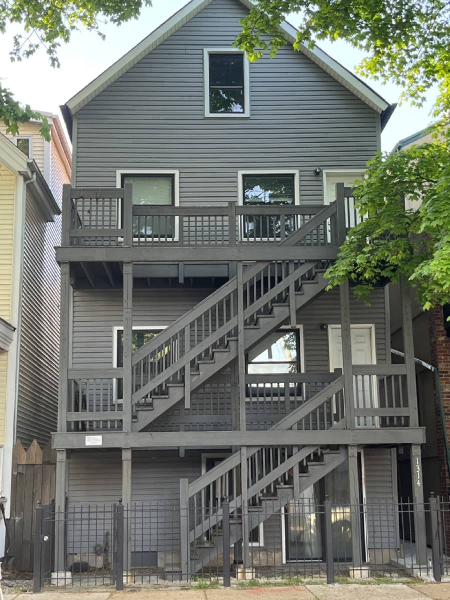 Apartment for rent at 1314 W Schubert Ave #3F, Chicago, IL 60622