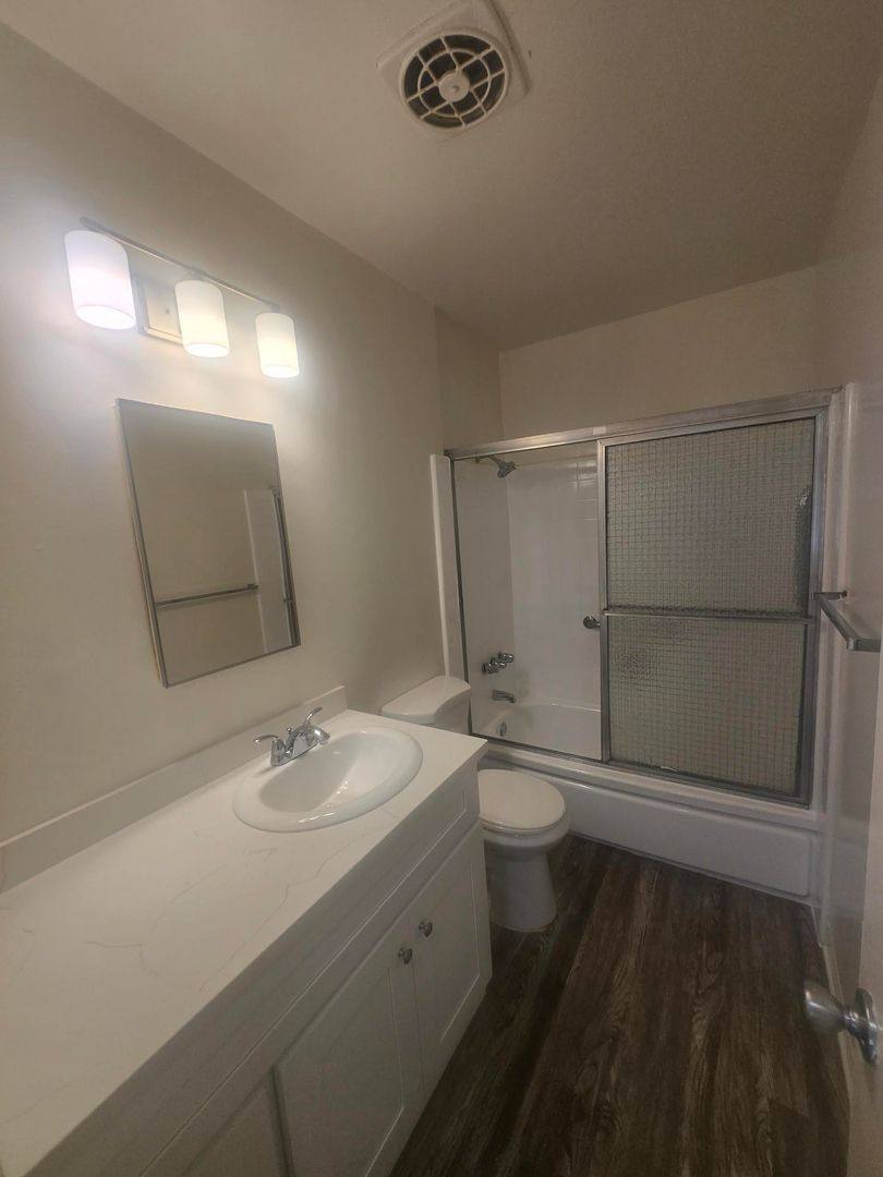 Apartment for rent at 715 N Isabel St, Glendale, CA 91205