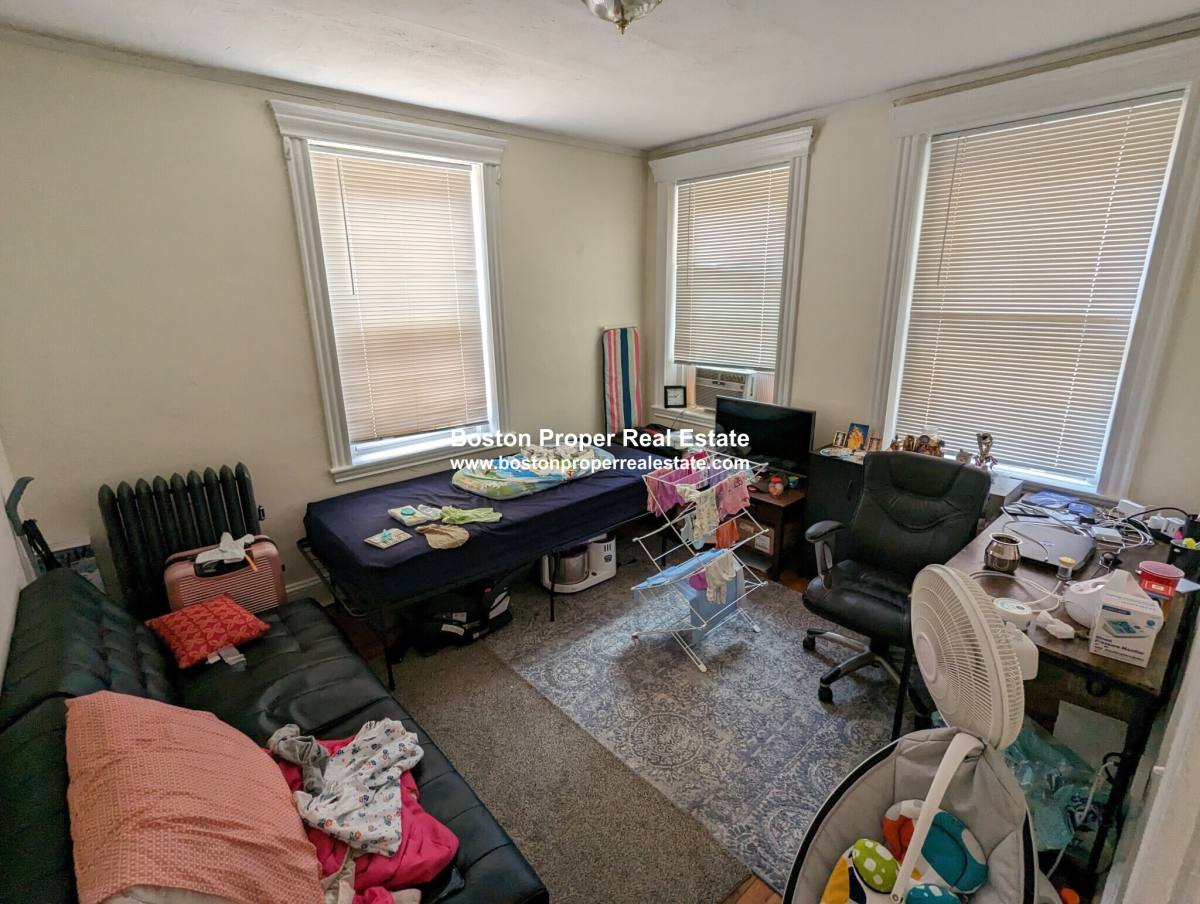 Apartment for rent at 364 Riverway St #6, Boston, MA 02115