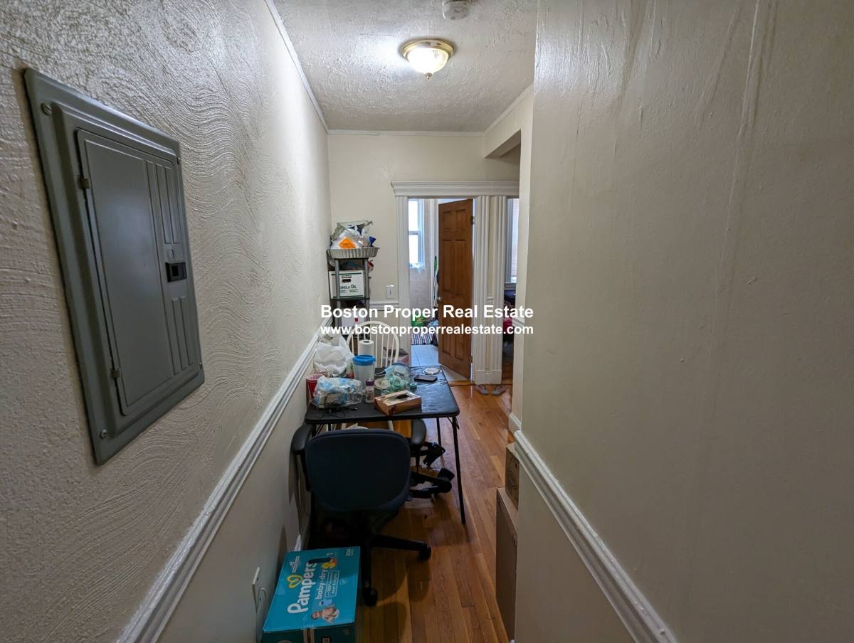 Apartment for rent at 364 Riverway St #6, Boston, MA 02115