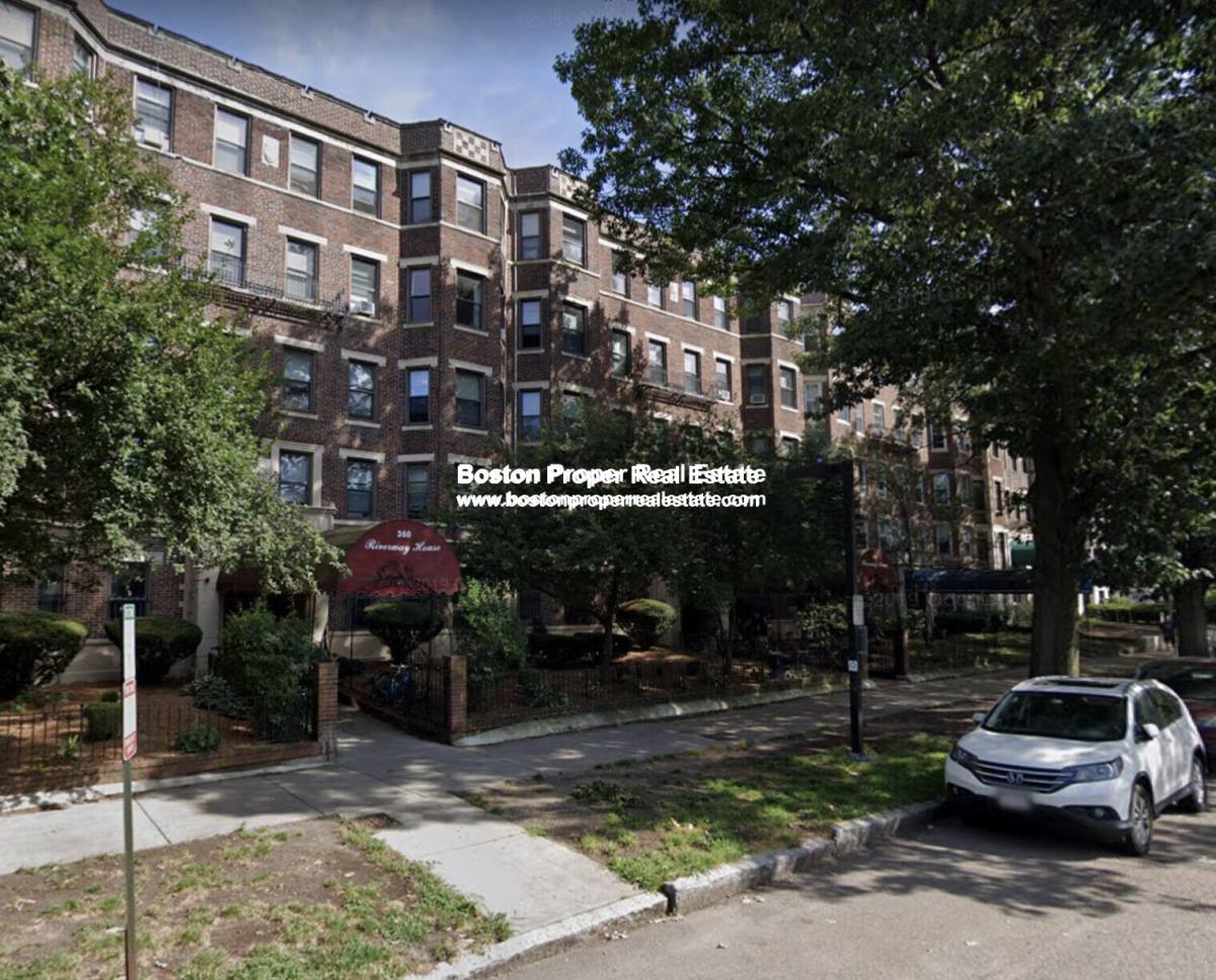 Apartment for rent at 364 Riverway St #6, Boston, MA 02115