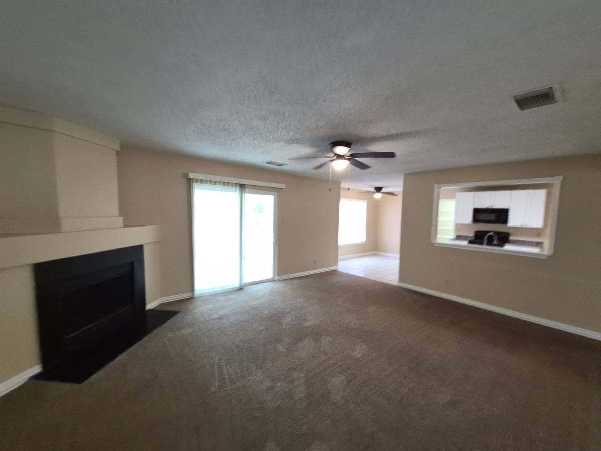 House for rent at 8007 Chestnut Bluff Dr, Converse, TX 78109