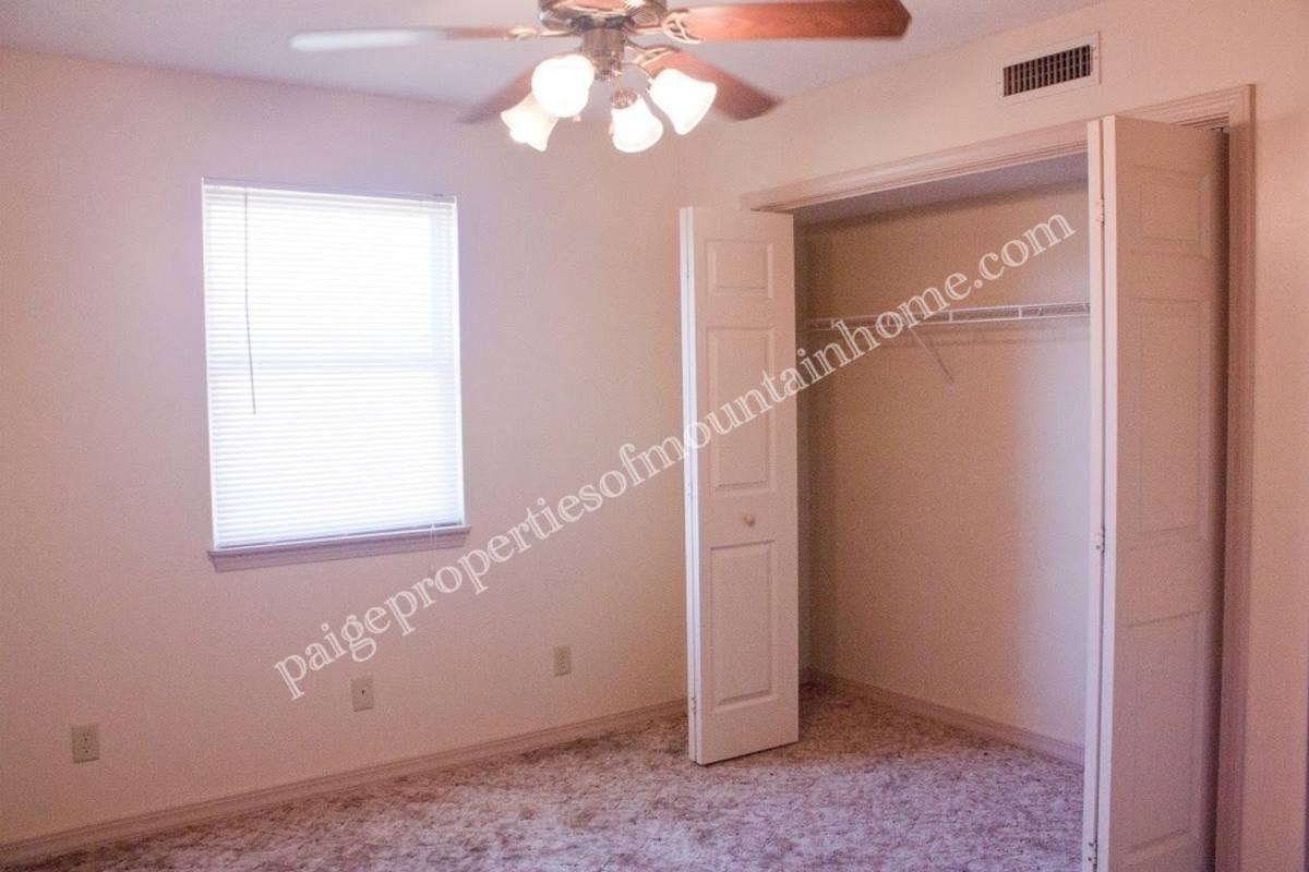 Apartment for rent at 68 N Star Circle, Mountain Home, AR 72653