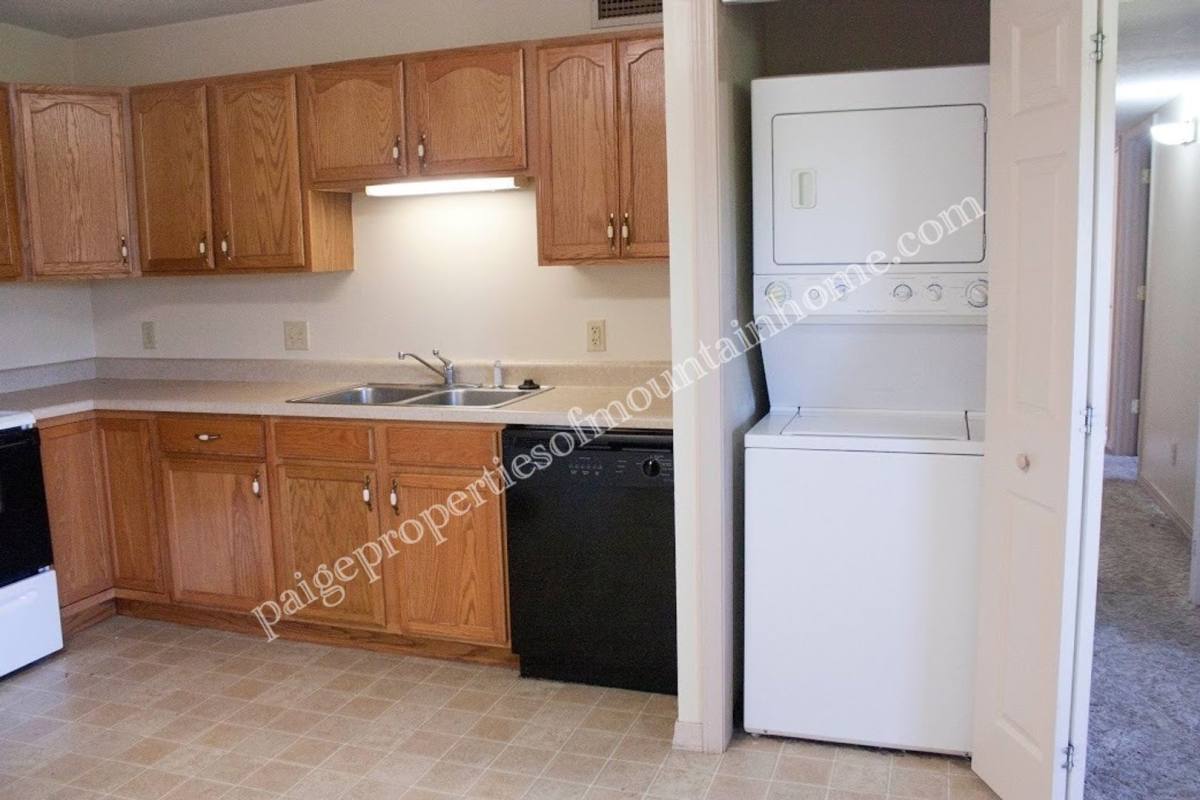 Apartment for rent at 68 N Star Circle, Mountain Home, AR 72653