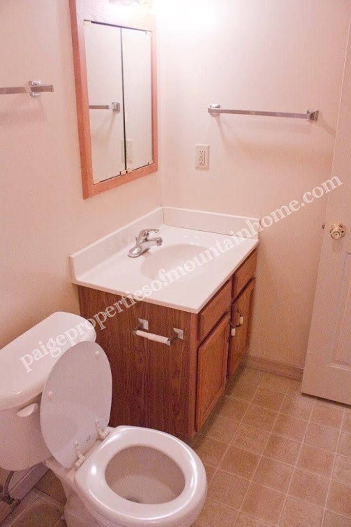 Apartment for rent at 68 N Star Circle, Mountain Home, AR 72653