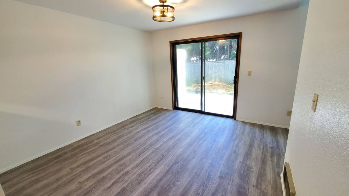 Townhouse for rent at 20119 28th Ave W, Lynnwood, WA 98036
