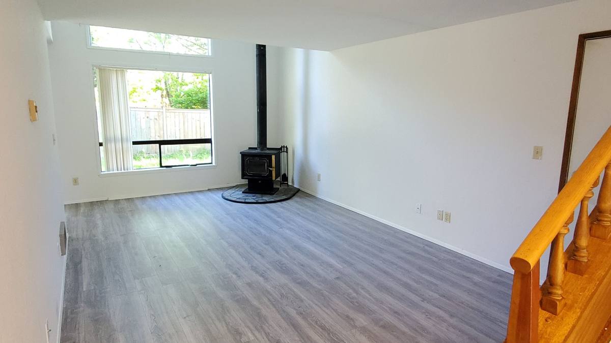 Townhouse for rent at 20119 28th Ave W, Lynnwood, WA 98036