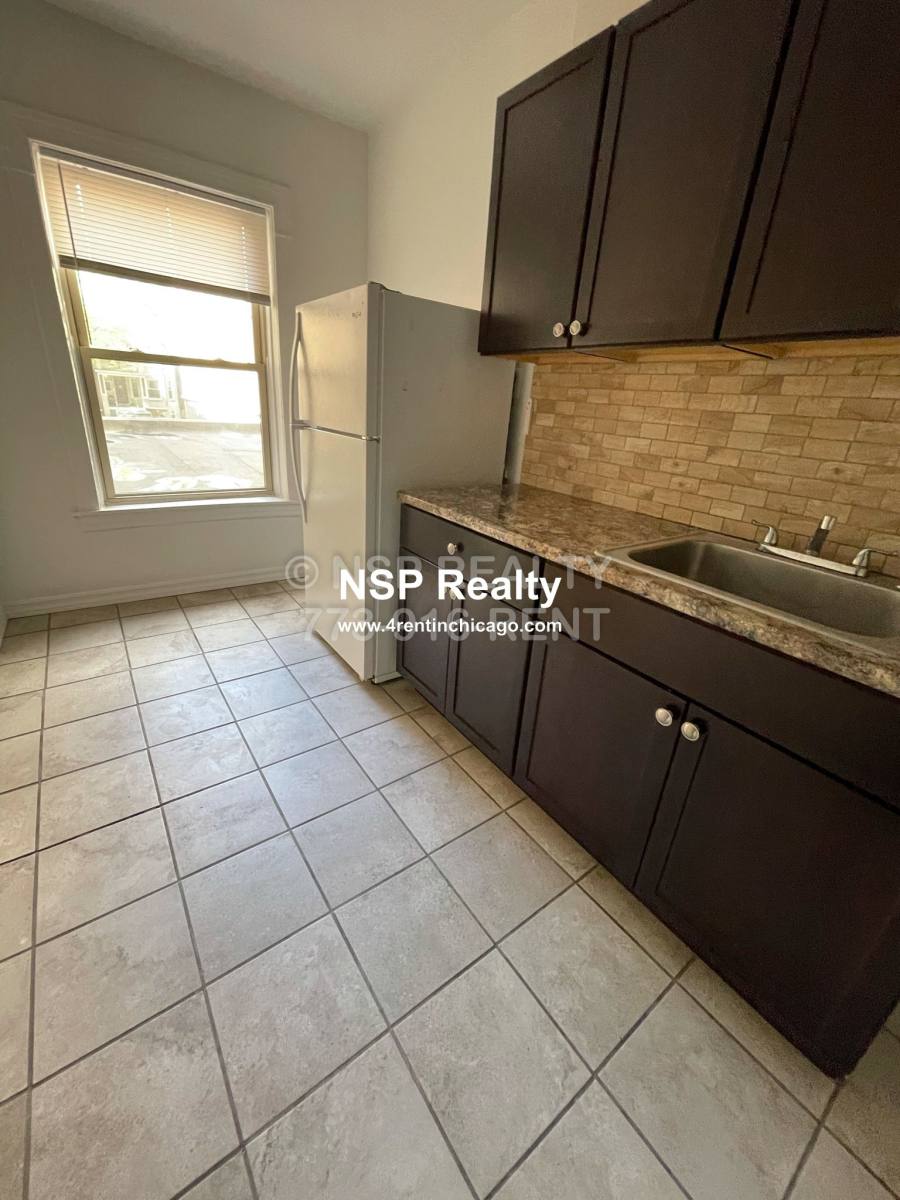 Apartment for rent at 6345 N Magnolia #I1, Chicago, IL 60660