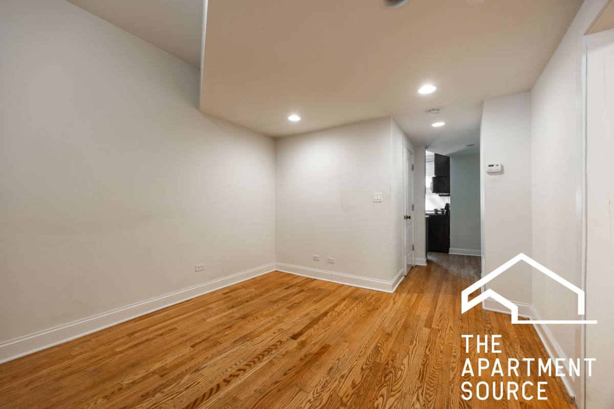 Apartment for rent at 40365 N Ashland Ave #GDS, Chicago, IL 60613