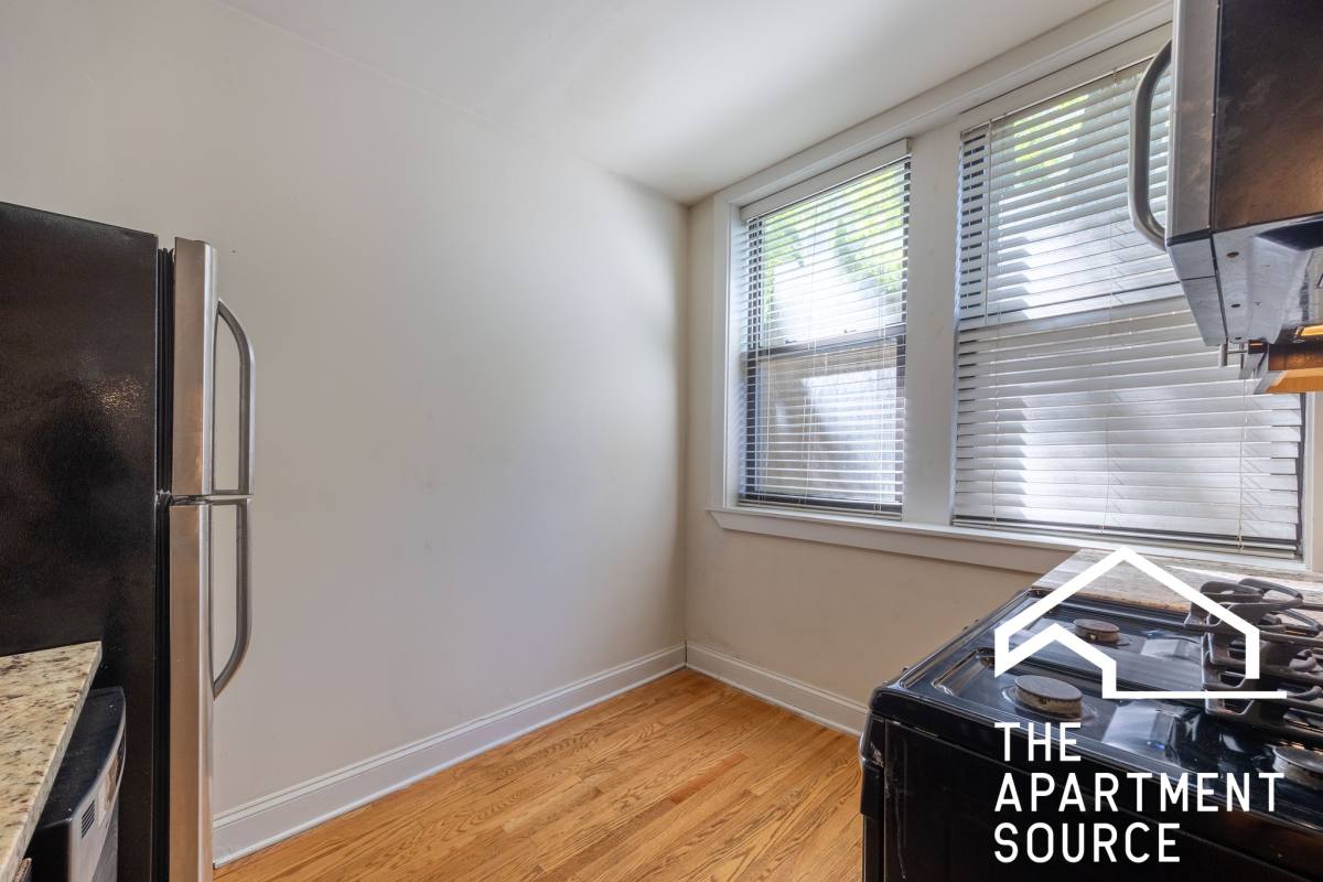 Apartment for rent at 40365 N Ashland Ave #GDS, Chicago, IL 60613