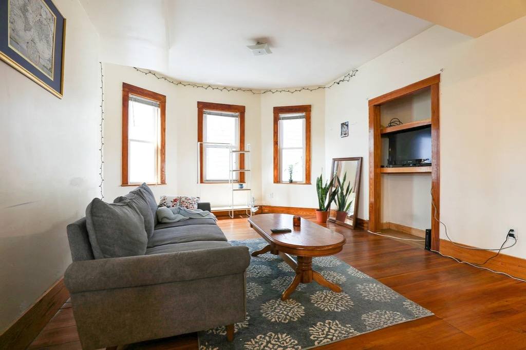 Apartment for rent at 346 Faneuil St #2, Brighton, MA 02135