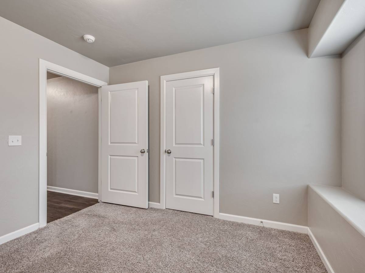 Apartment for rent at 5721 Campbell Creek, Oklahoma City, OK 73179