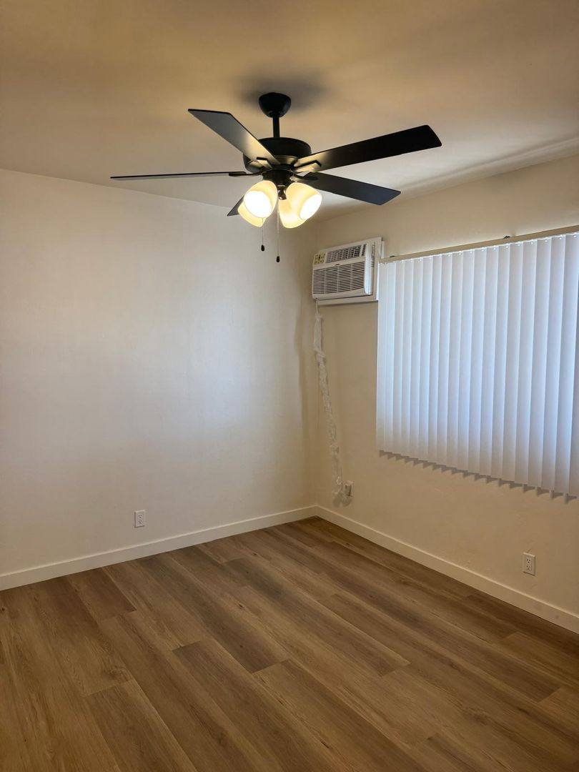 Apartment for rent at 11207 S Prairie Ave, Inglewood, CA 90303