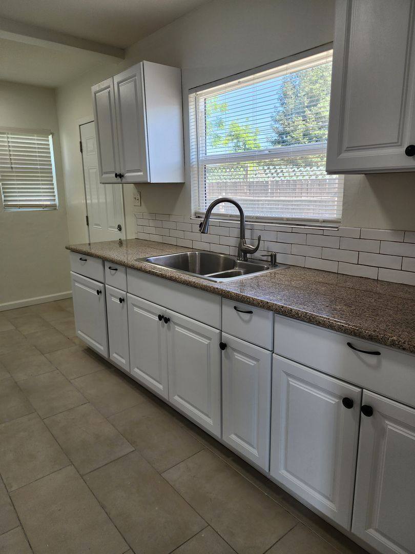 House for rent at 2309 Manor St, Bakersfield, CA 93308