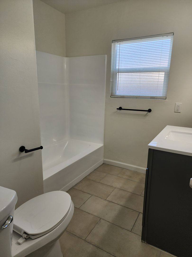 House for rent at 2309 Manor St, Bakersfield, CA 93308