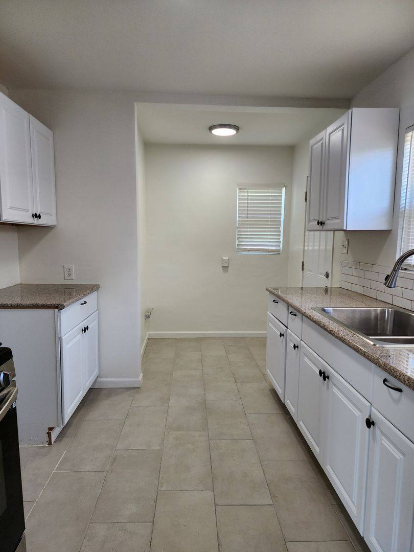 House for rent at 2309 Manor St, Bakersfield, CA 93308