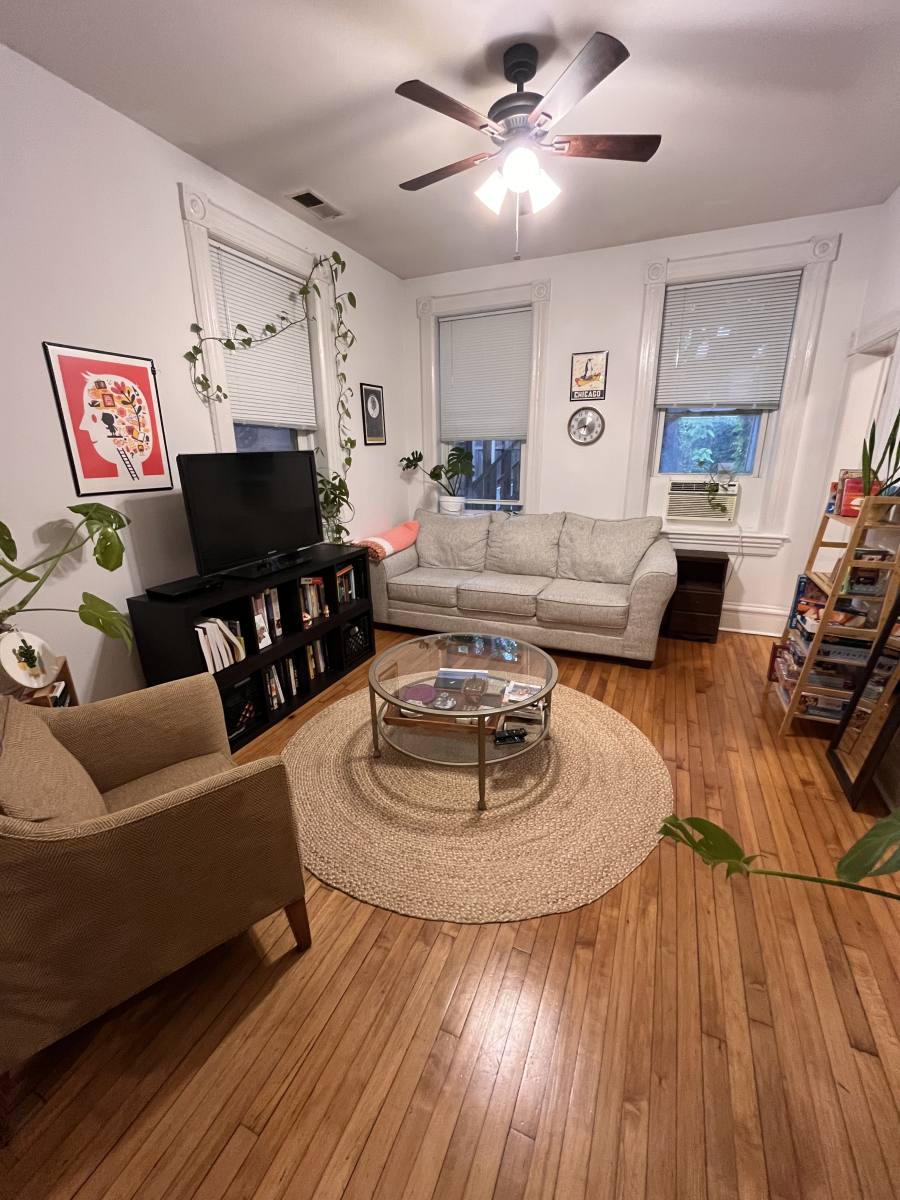 Apartment for rent at 1453 W Thomas St #1R, Chicago, IL 60642