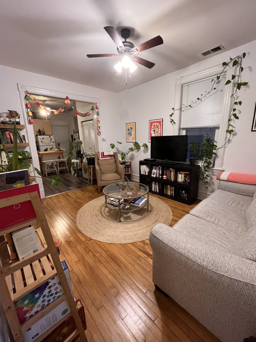 Apartment for rent at 1453 W Thomas St #1R, Chicago, IL 60642