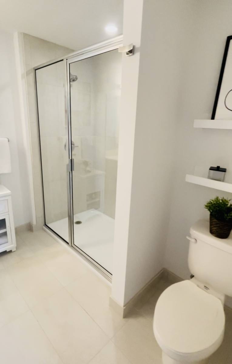 Apartment for rent at 1465 NE 118th St #802, Miami, FL 33161