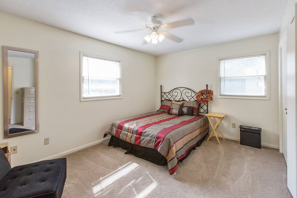 Apartment for rent at 612 Garrison Rd, Battle Creek, MI 49017