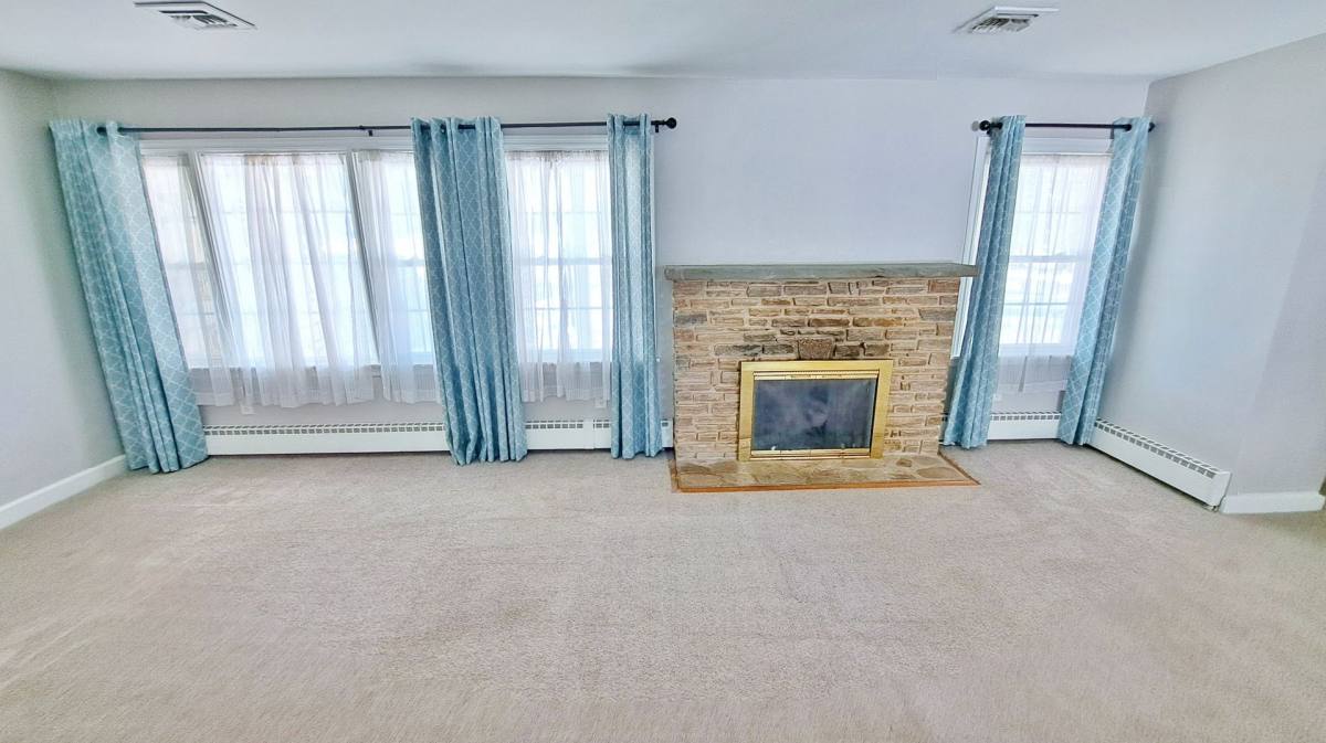 House for rent at 1170 Westminster Ave, Hanover, PA 17331