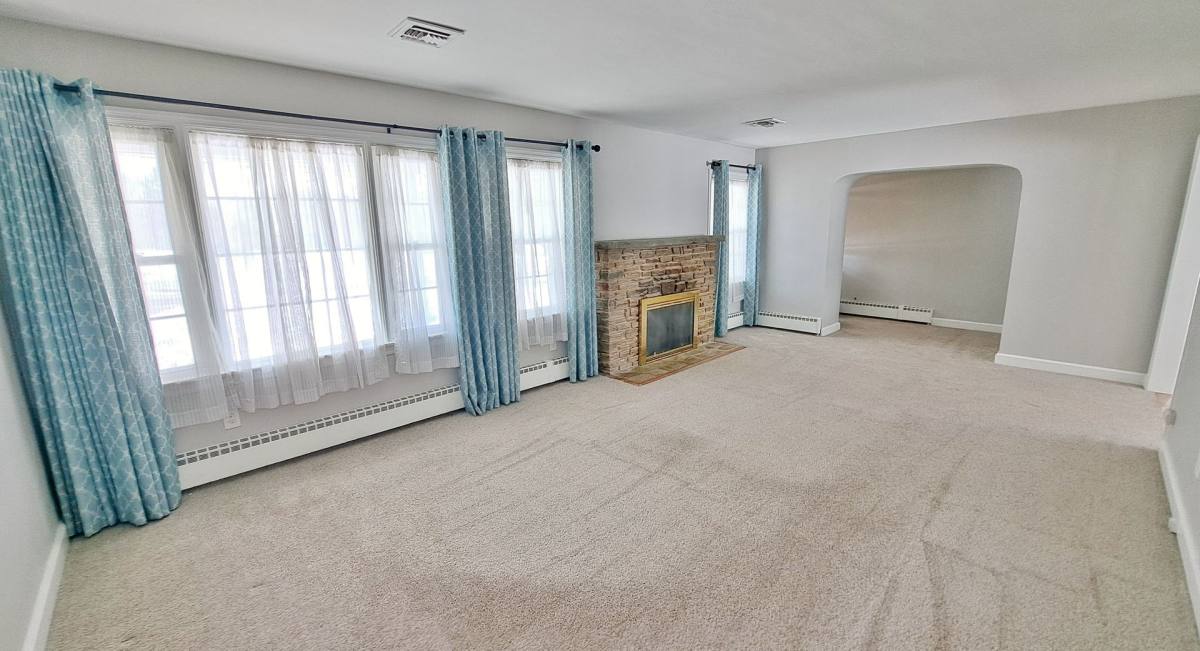 House for rent at 1170 Westminster Ave, Hanover, PA 17331