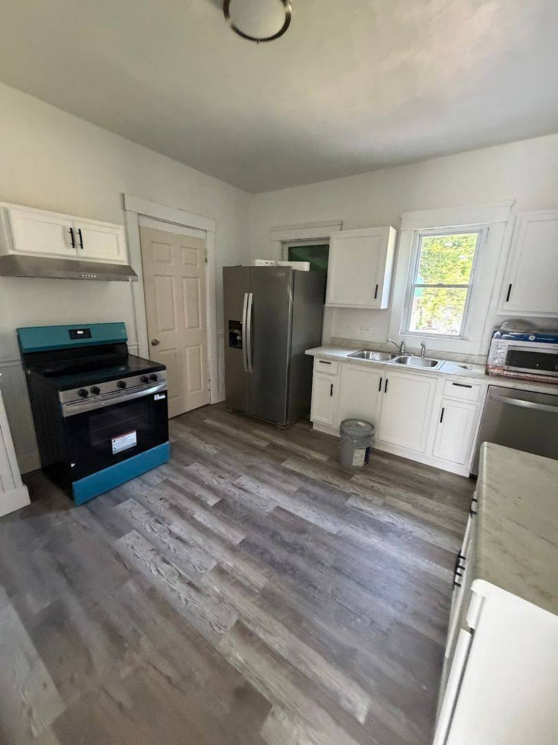 House for rent at 10748 Hull Ave, Cleveland, OH 44106