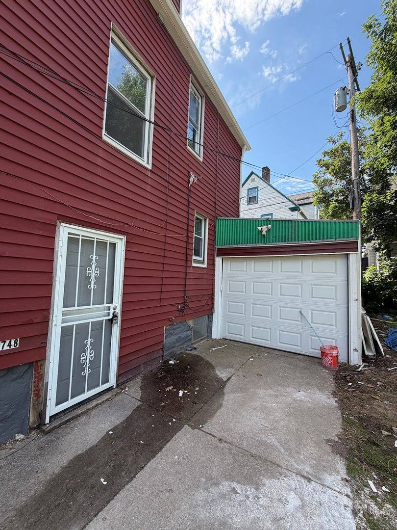 House for rent at 10748 Hull Ave, Cleveland, OH 44106