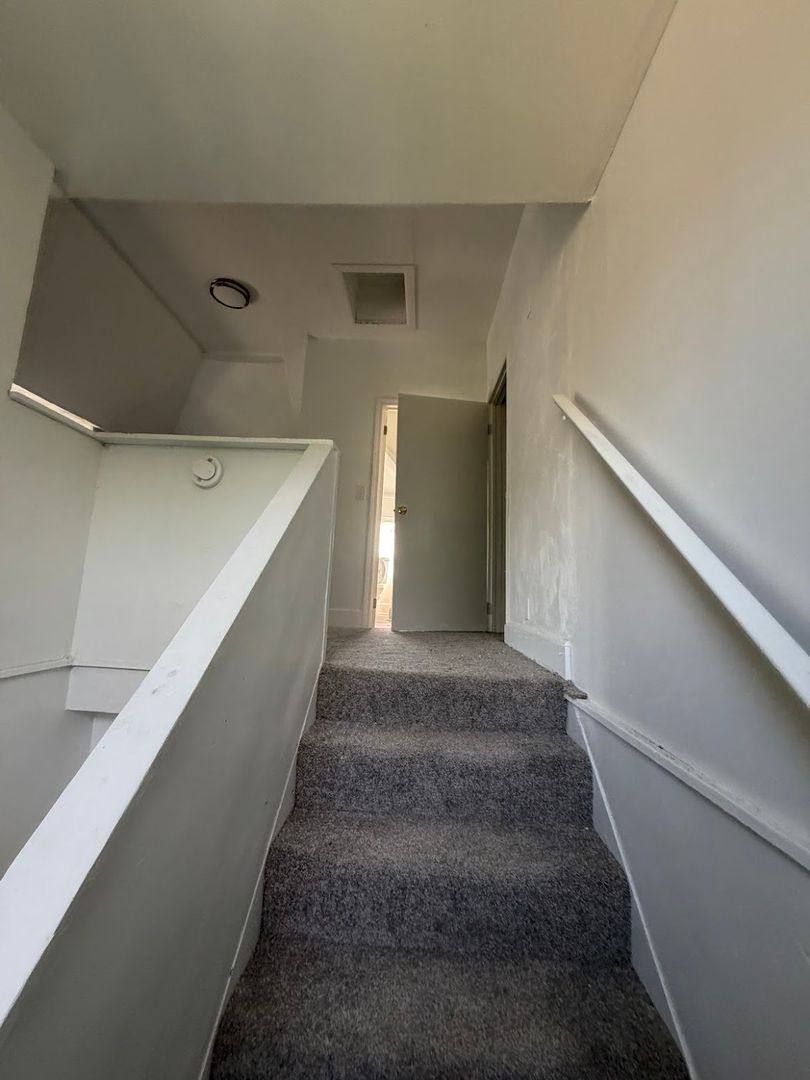 House for rent at 10748 Hull Ave, Cleveland, OH 44106