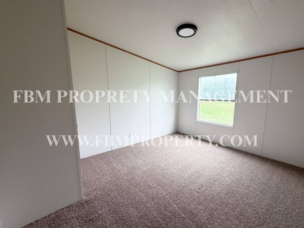 House for rent at 1075 Pluto Rd, Milford, TX 76670