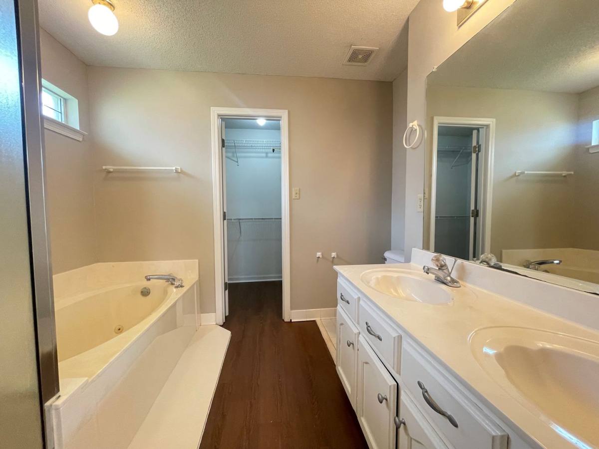 House for rent at 9083 Erie Cove, Olive Branch, MS 38654