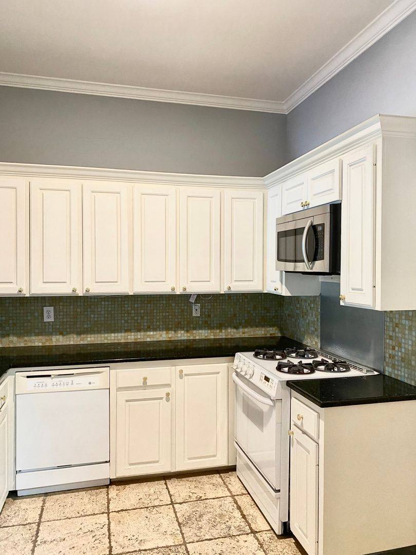 Townhouse for rent at 18 Charleston Circle, Brandon, MS 39047