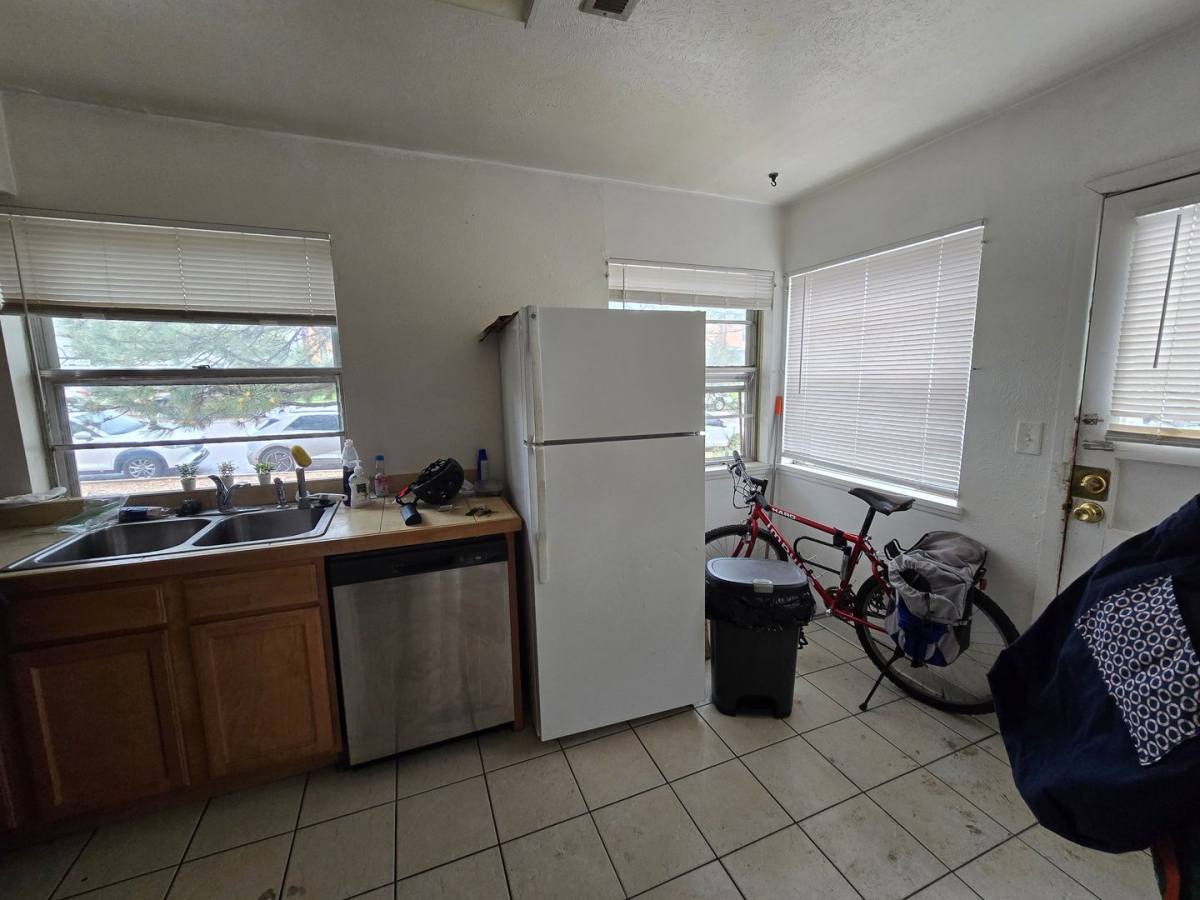 Apartment for rent at 1036 14th St, Boulder, CO 80302