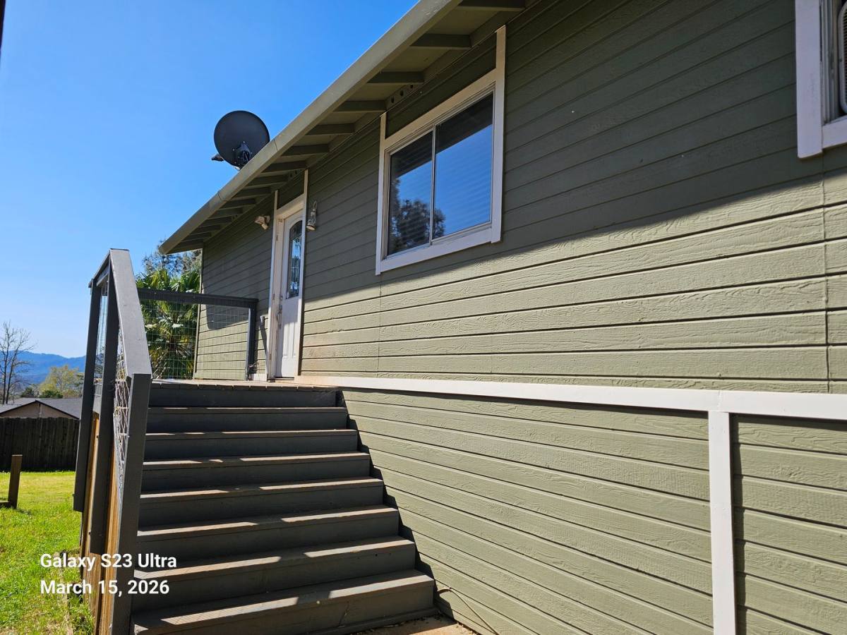 House for rent at 19141 Ravenhill Rd, Hidden Valley Lake, CA 95467