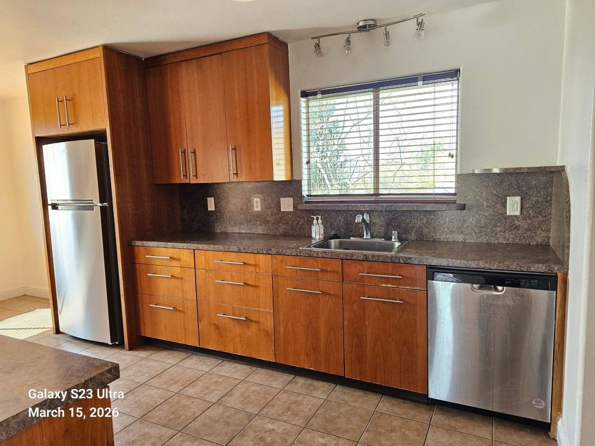 House for rent at 19141 Ravenhill Rd, Hidden Valley Lake, CA 95467