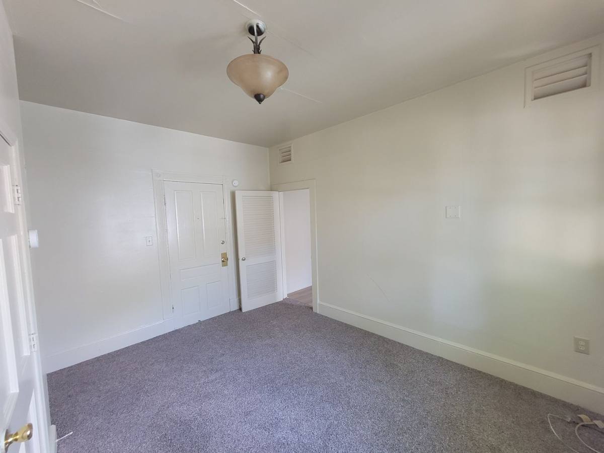 Apartment for rent at 669 Percy St, Greensboro, NC 27405