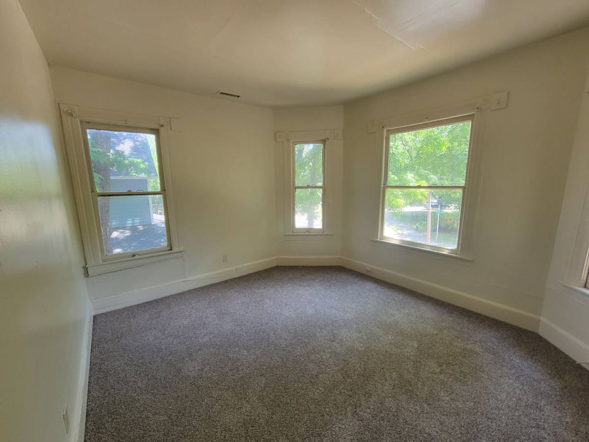 Apartment for rent at 669 Percy St, Greensboro, NC 27405