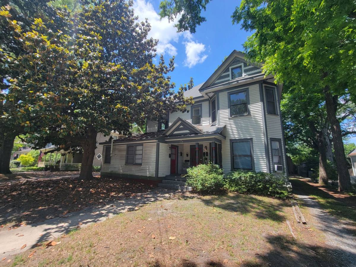 Apartment for rent at 669 Percy St, Greensboro, NC 27405