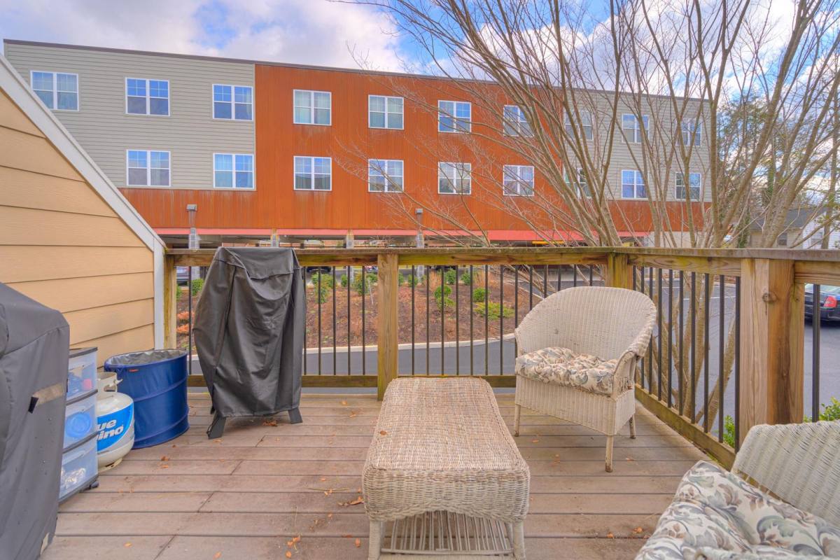 Apartment for rent at 112, 114 Hearthstone Dr, Blacksburg, VA 24060