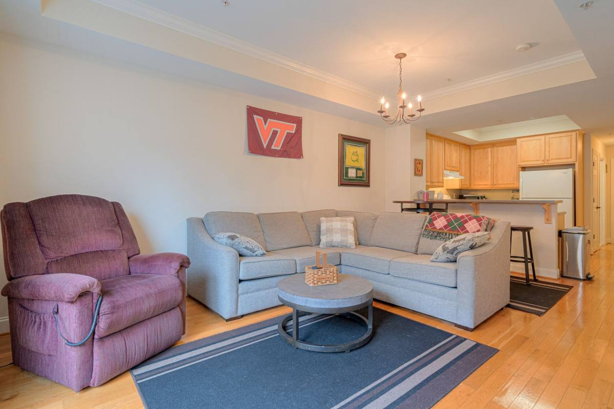 Apartment for rent at 112, 114 Hearthstone Dr, Blacksburg, VA 24060