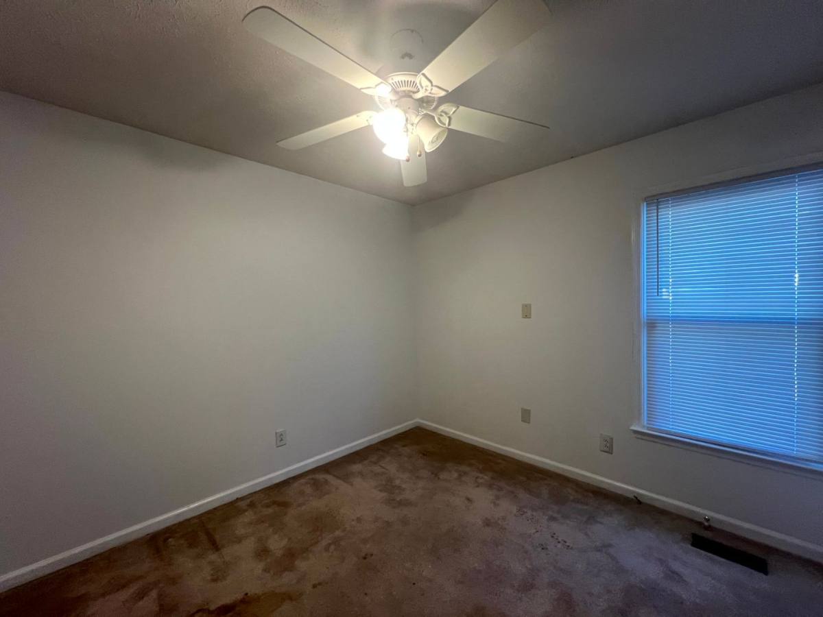 House for rent at 425 Abbottswood Dr, Fayetteville, NC 28301