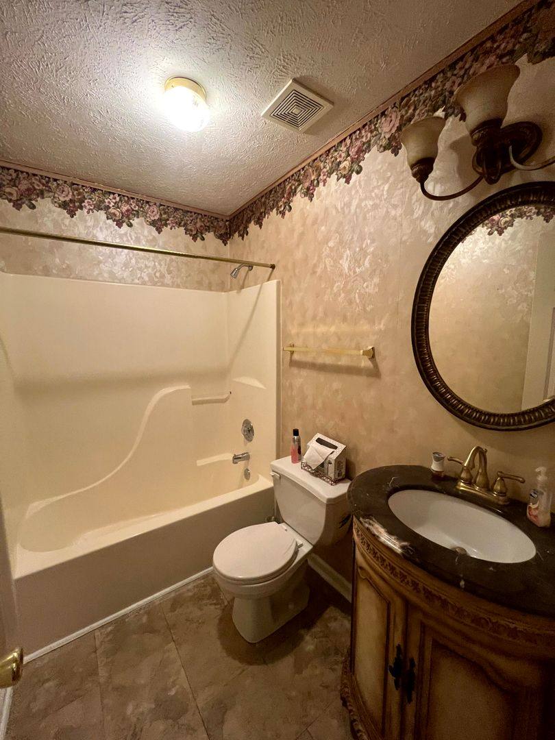 House for rent at 425 Abbottswood Dr, Fayetteville, NC 28301
