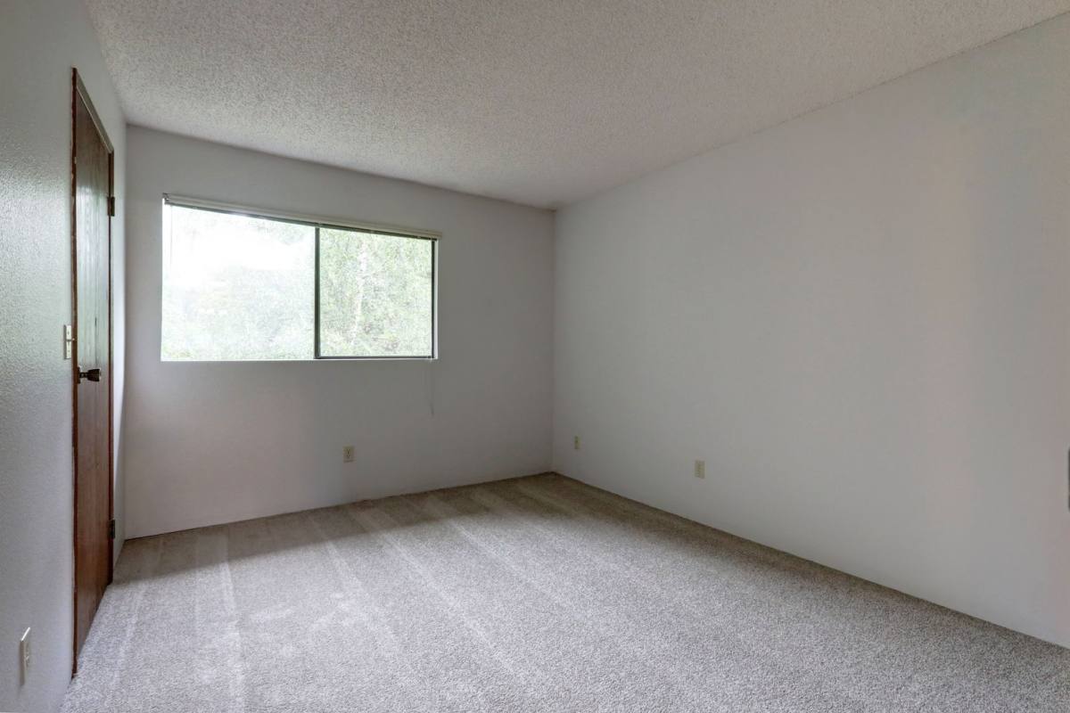 Condo for rent at 14152 74th Place NE, Bothell, WA 98011
