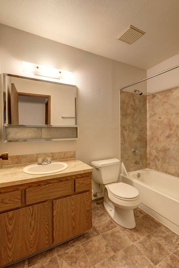 Condo for rent at 14152 74th Place NE, Bothell, WA 98011