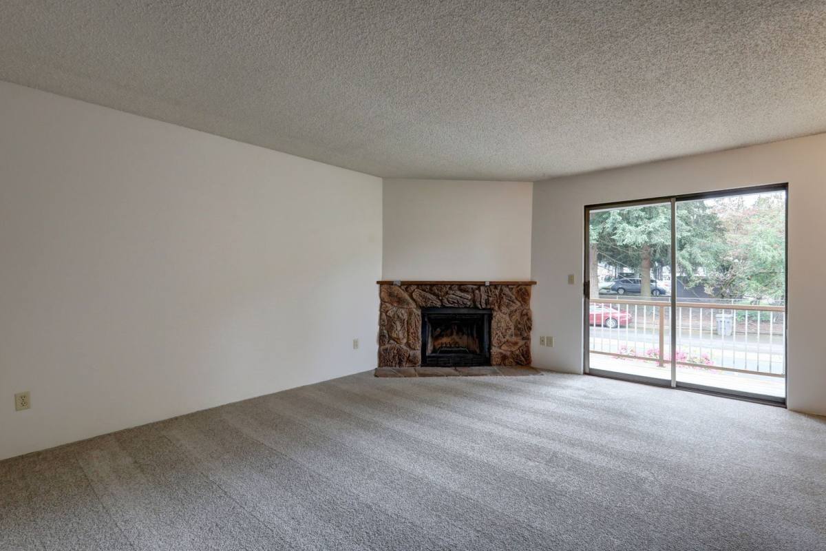 Condo for rent at 14152 74th Place NE, Bothell, WA 98011