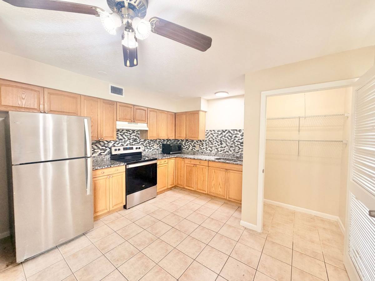 Apartment for rent at 3047 Tropicana Blvd, Naples, FL 34116